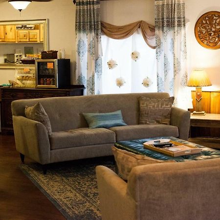 Square Inn Wimberley Dış mekan fotoğraf