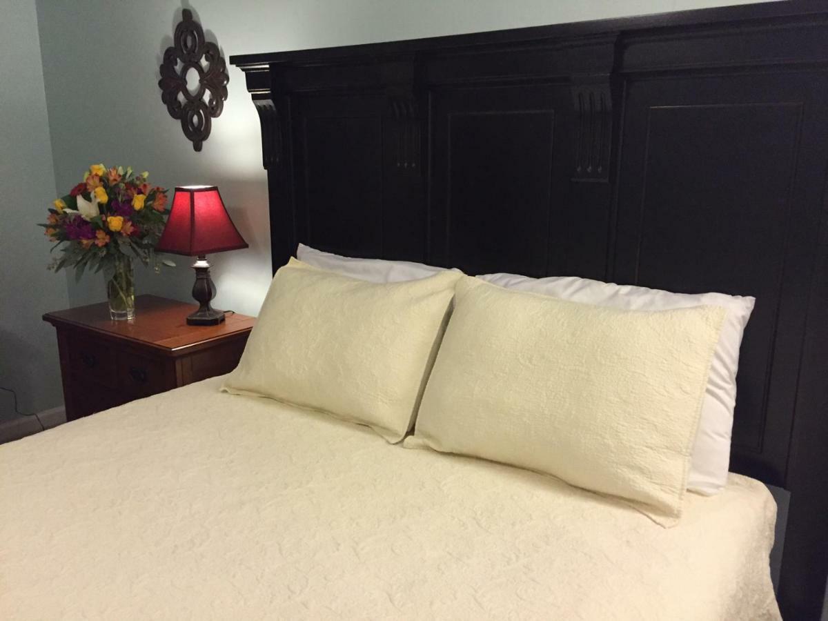 Square Inn Wimberley Dış mekan fotoğraf