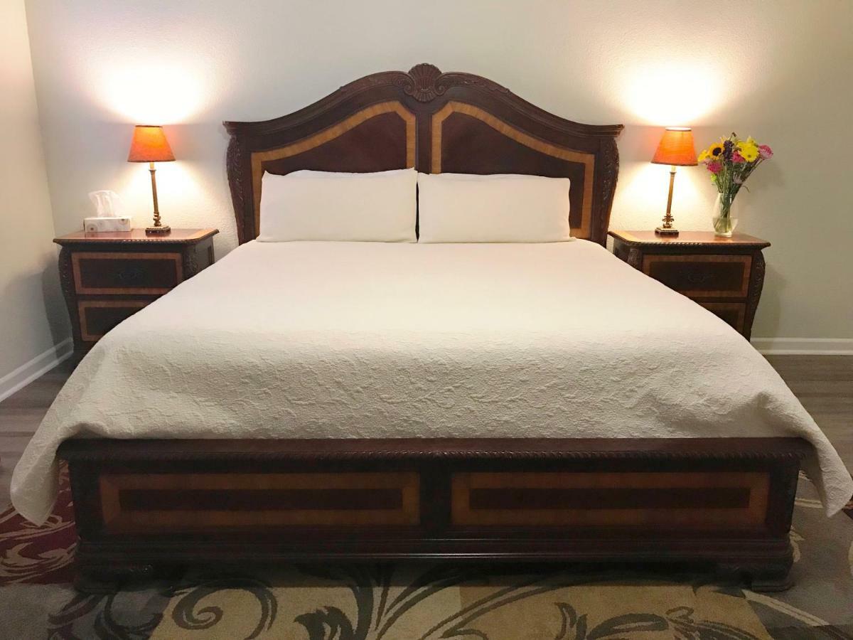 Square Inn Wimberley Dış mekan fotoğraf