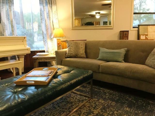 Square Inn Wimberley Dış mekan fotoğraf