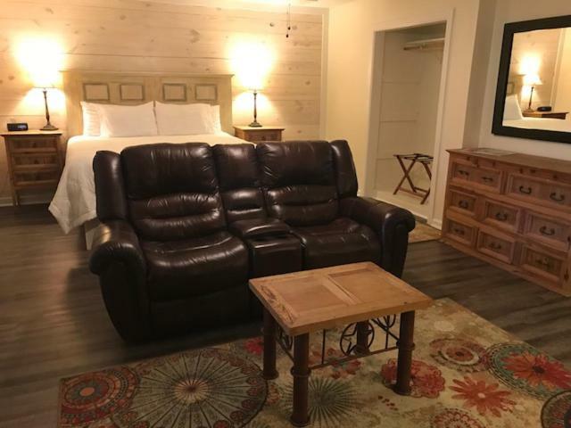 Square Inn Wimberley Dış mekan fotoğraf